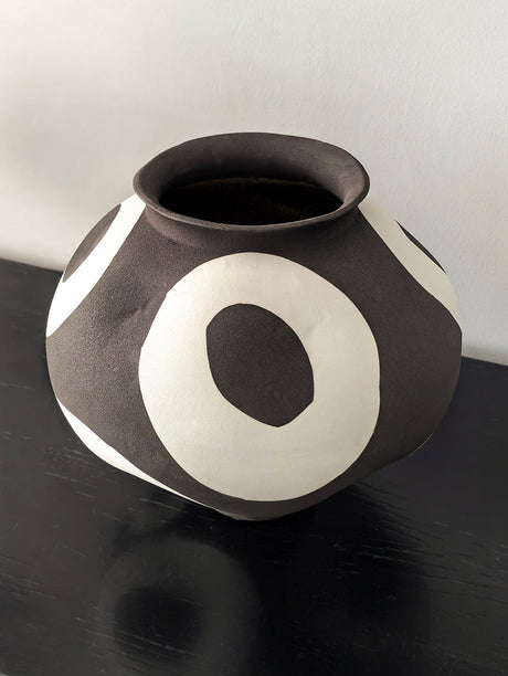 LIVETAI Carmine High-End Abstract Ceramic Vase from LIVETAI