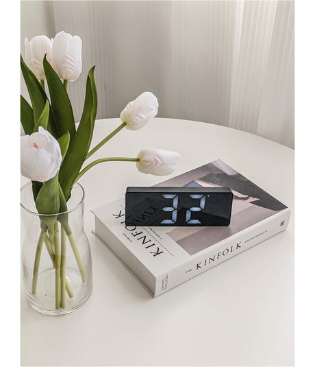 LIVETAI Ignacio Sleek Black Voice-Controlled Alarm Clock from LIVETAI