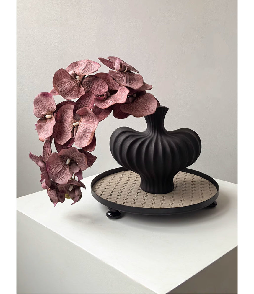 LIVETAI Isadora Elegant Black Ceramic Vase Decor from LIVETAI