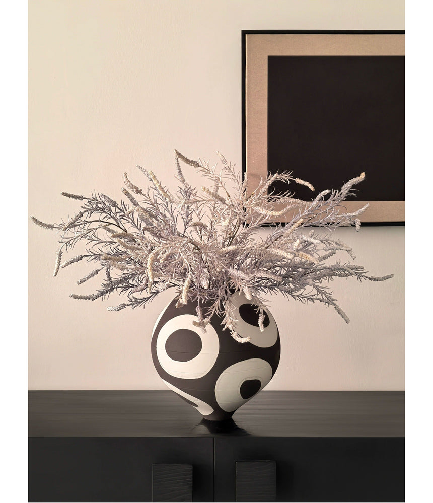 LIVETAI Isolde Elegant Dry Flower Arrangement Decoration from LIVETAI