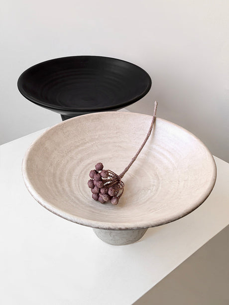 LIVETAI Kinoshita Elegant Wabi-Sabi Ceramic Fruit Plate from LIVETAI