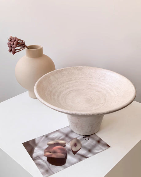 LIVETAI Kinoshita Elegant Wabi-Sabi Ceramic Fruit Plate from LIVETAI
