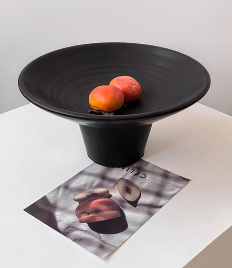 LIVETAI Kinoshita Elegant Wabi-Sabi Ceramic Fruit Plate from LIVETAI