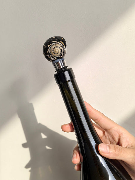 LIVETAI Marisol Elegant Natural Shell Champagne Stopper from LIVETAI