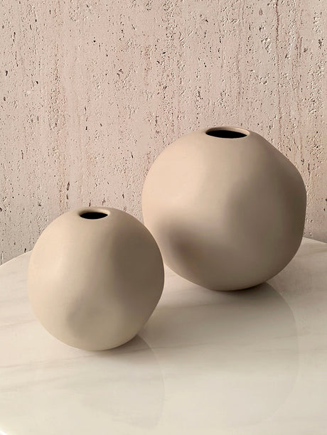 LIVETAI Marisol Elegant Round Ceramic Vase from LIVETAI