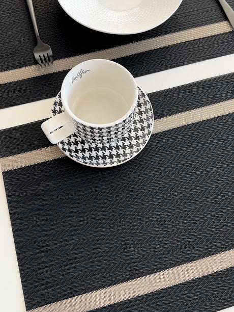 LIVETAI Santiago Elegant High-Grade Insulation Table Mat from LIVETAI