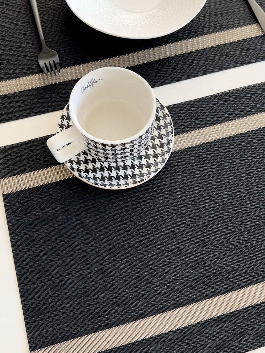 LIVETAI Santiago Elegant High-Grade Insulation Table Mat from LIVETAI