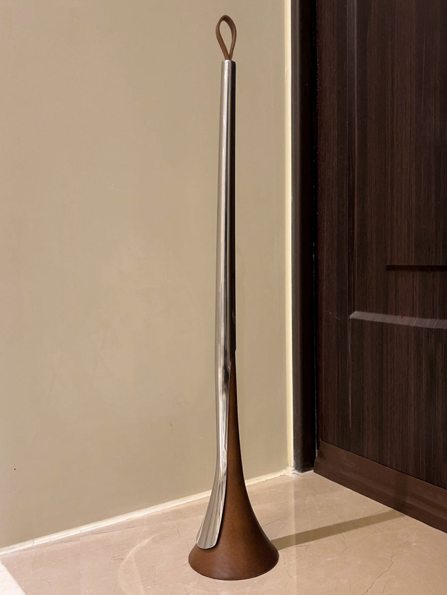 LIVETAI Santiago Elegant Long-Handled Shoe Lifting Artifact from LIVETAI