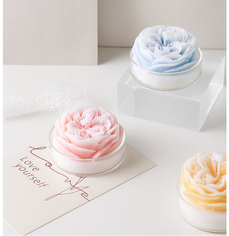 LIVETAI Santiago Floral Scented Aromatherapy Candle from LIVETAI