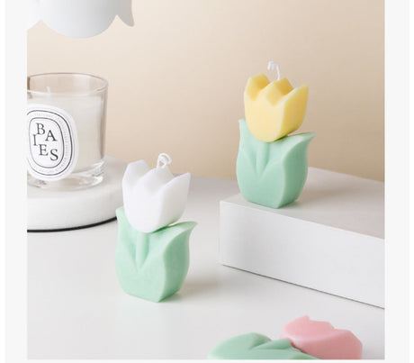 LIVETAI Santiago Floral Scented Aromatherapy Candle from LIVETAI