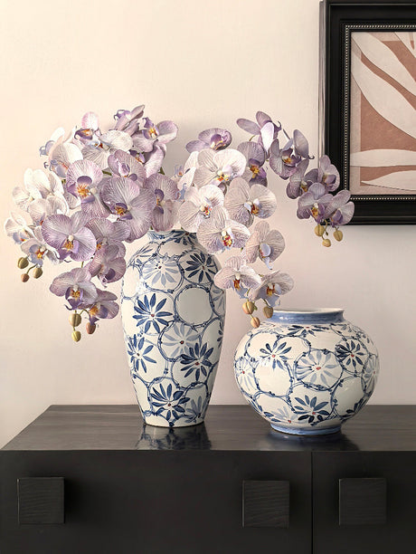 LIVETAI Zephyrine Elegant Blue & White Porcelain Vase from LIVETAI