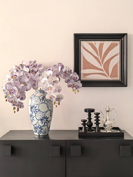 LIVETAI Zephyrine Elegant Blue & White Porcelain Vase from LIVETAI