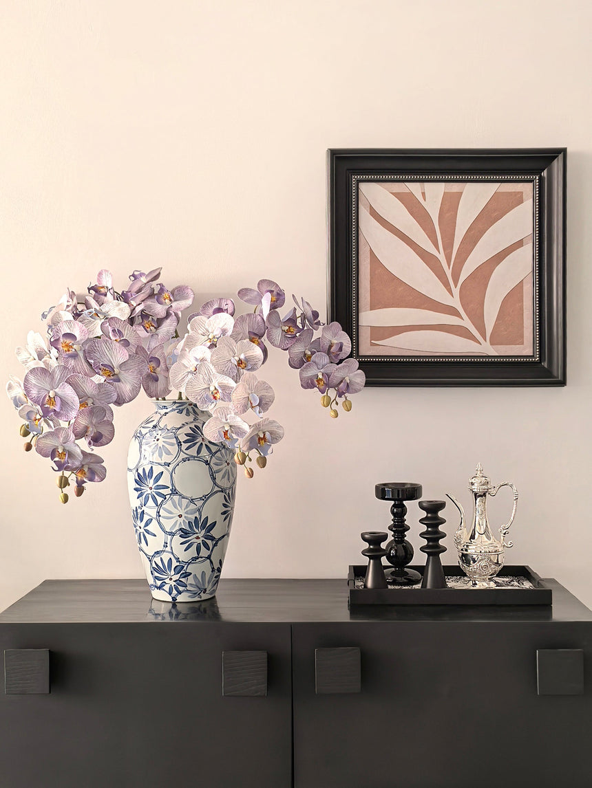 LIVETAI Zephyrine Elegant Blue & White Porcelain Vase from LIVETAI