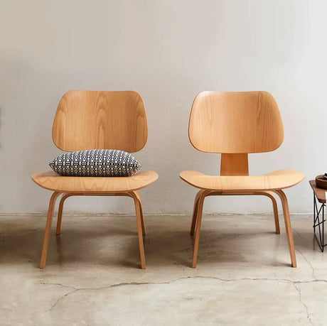 MAGICIANS HOUSE Cressida Solid Wood Nordic Chair from MAGICIANS HOUSE