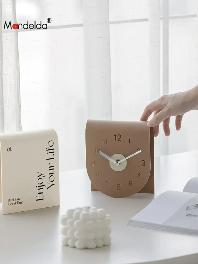 MANDELA Everly Elegant Minimalist Clock from MANDELA