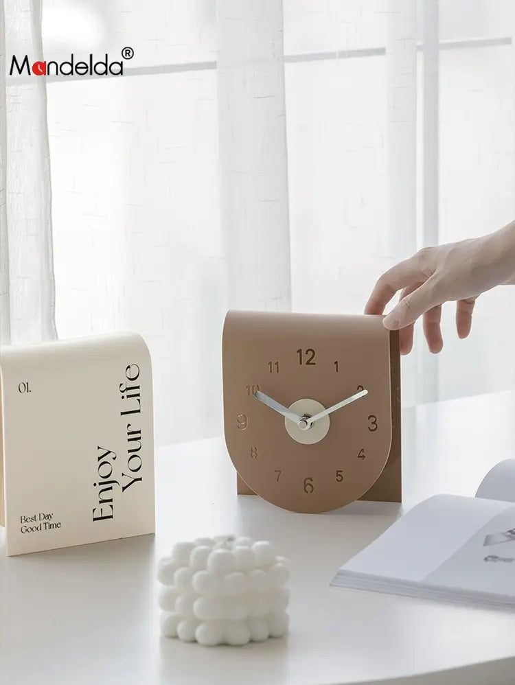 MANDELA Everly Elegant Minimalist Clock from MANDELA