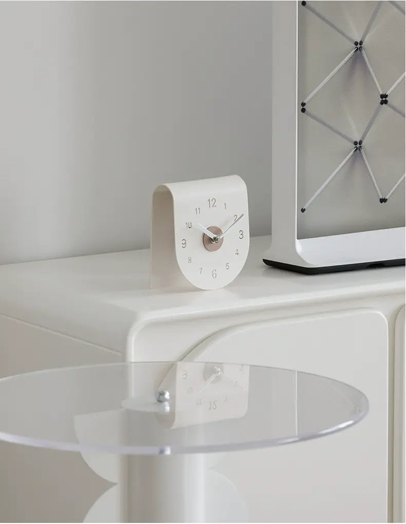 MANDELA Everly Elegant Minimalist Clock from MANDELA