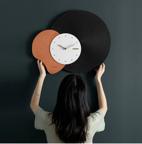 MANDELA Isolde Minimalist Luxurious Decorative Clock from MANDELA