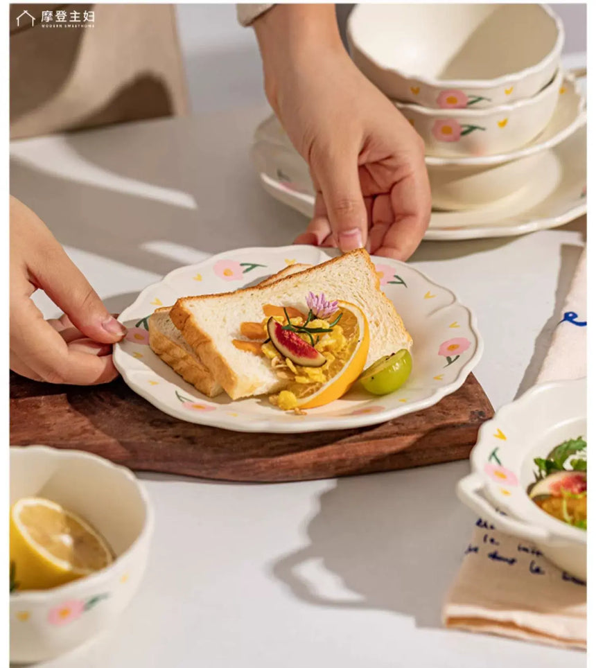 MH Elowen Elegant Dinnerware Gift Set from MH