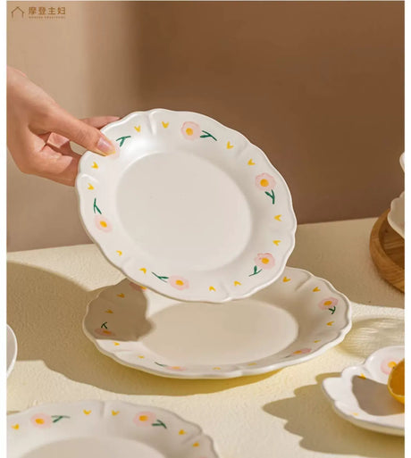 MH Elowen Elegant Dinnerware Gift Set from MH
