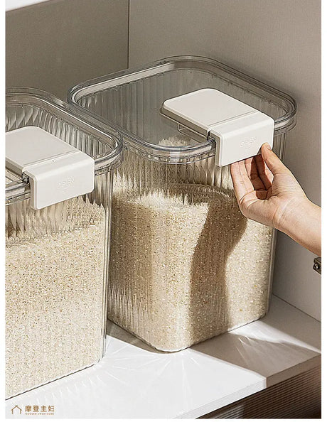 MH Juniper High-Durability Insect-Moisture Storage Box from MH