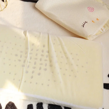 MISMAIN Elowen Cozy Universal Pillow for Young Students from MISMAIN