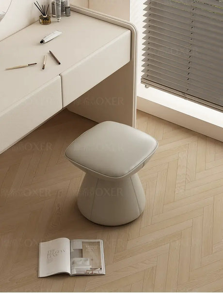 MOXER Sakura Elegant Cream Retro Leather Stool from MOXER
