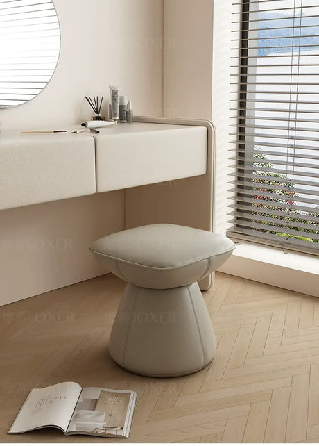 MOXER Sakura Elegant Cream Retro Leather Stool from MOXER