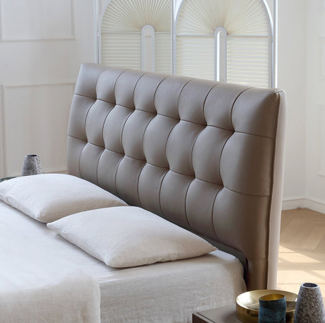 MOYU Amaryllis Creamy Stylish Retro Luxury Leather Bed from MOYU