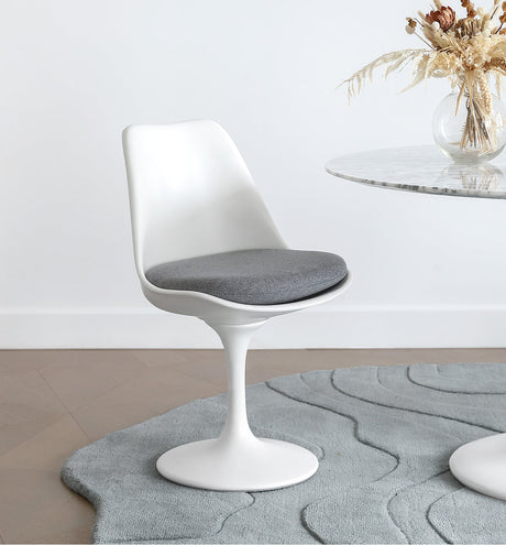 MOYU Aria Elegant Modern Dining Table from MOYU