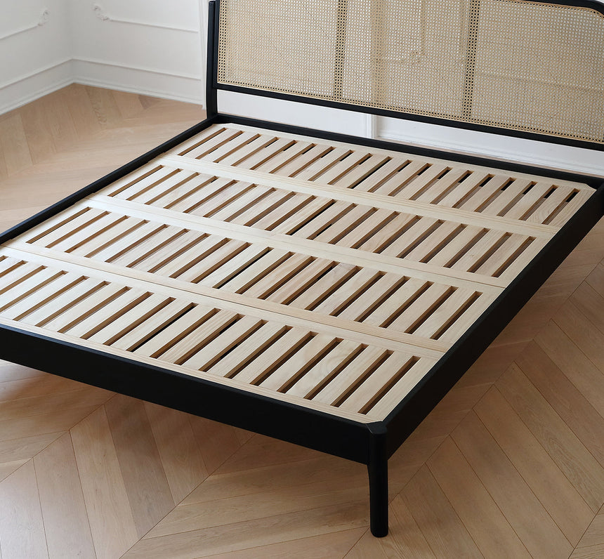 MOYU Isolde Retro Dual-Color Solid Wood Bed from MOYU