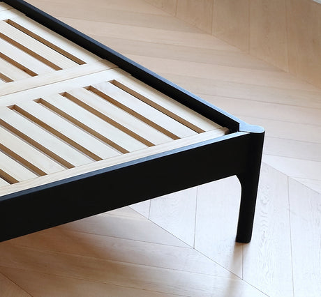 MOYU Isolde Retro Dual-Color Solid Wood Bed from MOYU