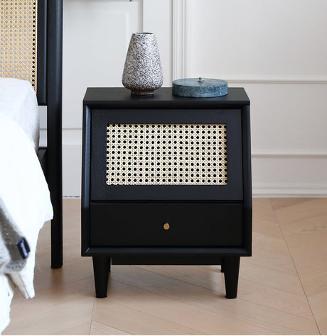 MOYU Isolde Retro Dual-Color Solid Wood Bed from MOYU
