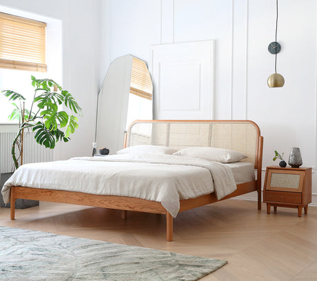 MOYU Isolde Retro Dual-Color Solid Wood Bed from MOYU