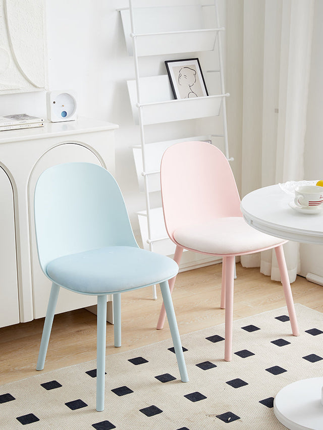 NIYE Aisling Sleek Modern Plastic High Chair from NIYE