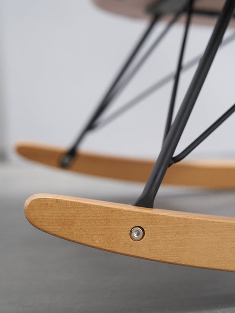 NIYE Lysandra Modern Minimalistic Baby Rocker from NIYE