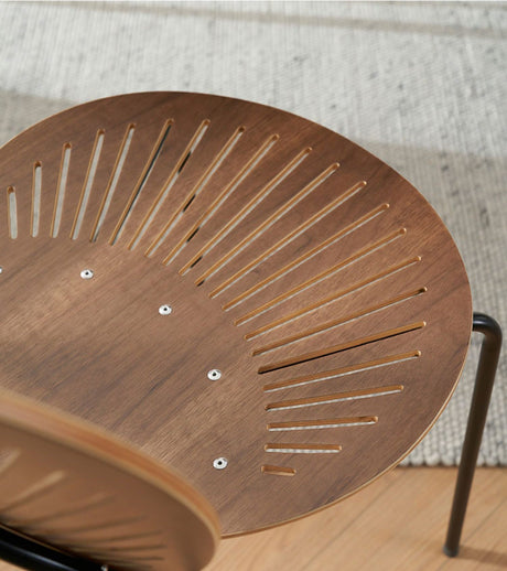 NIYE Mendoza Elegance Minimalist Makeup Chair from NIYE