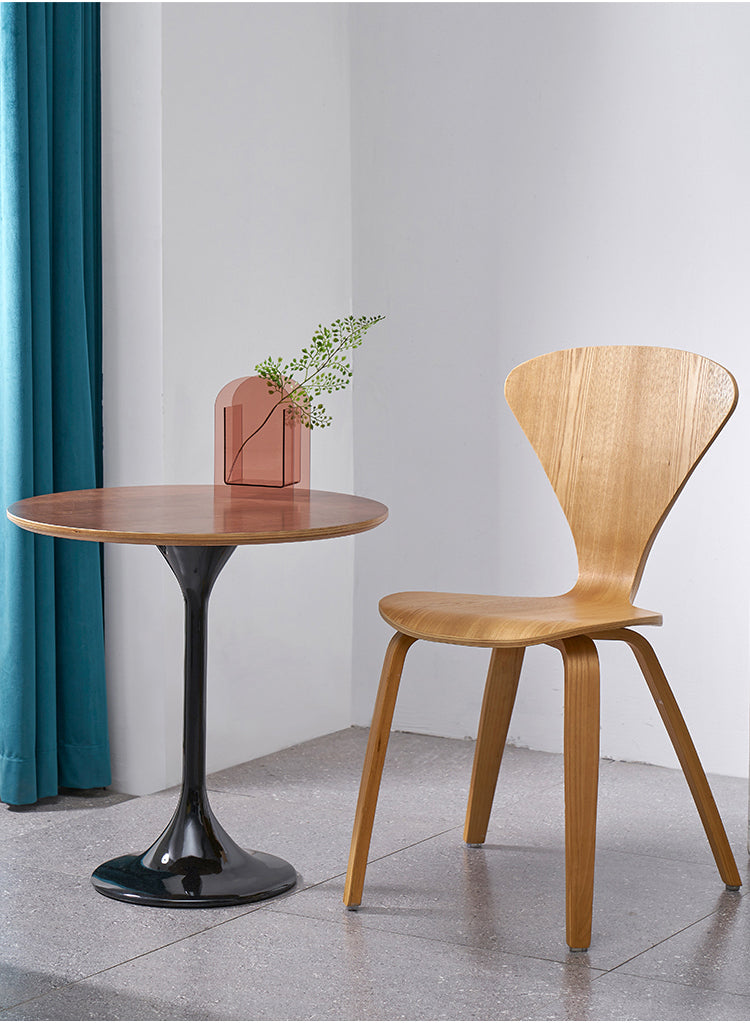 NIYE Takamatsu Sleek Modern Stylish High Chair from NIYE
