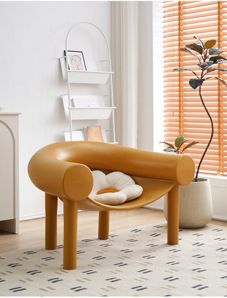 NIYE Yamaguchi Modern Cozy Design Horseshoe Chair from NIYE