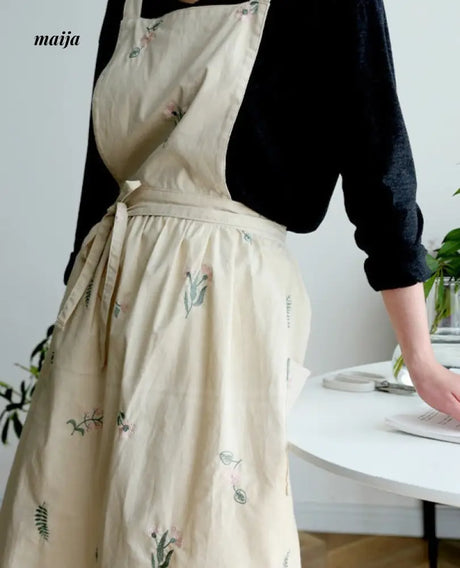 Cotton Daisy Apron from maija