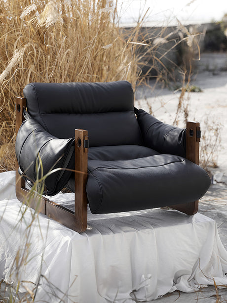 QUANMU Isolde Vintage Leather Lounge Chair from QUANMU