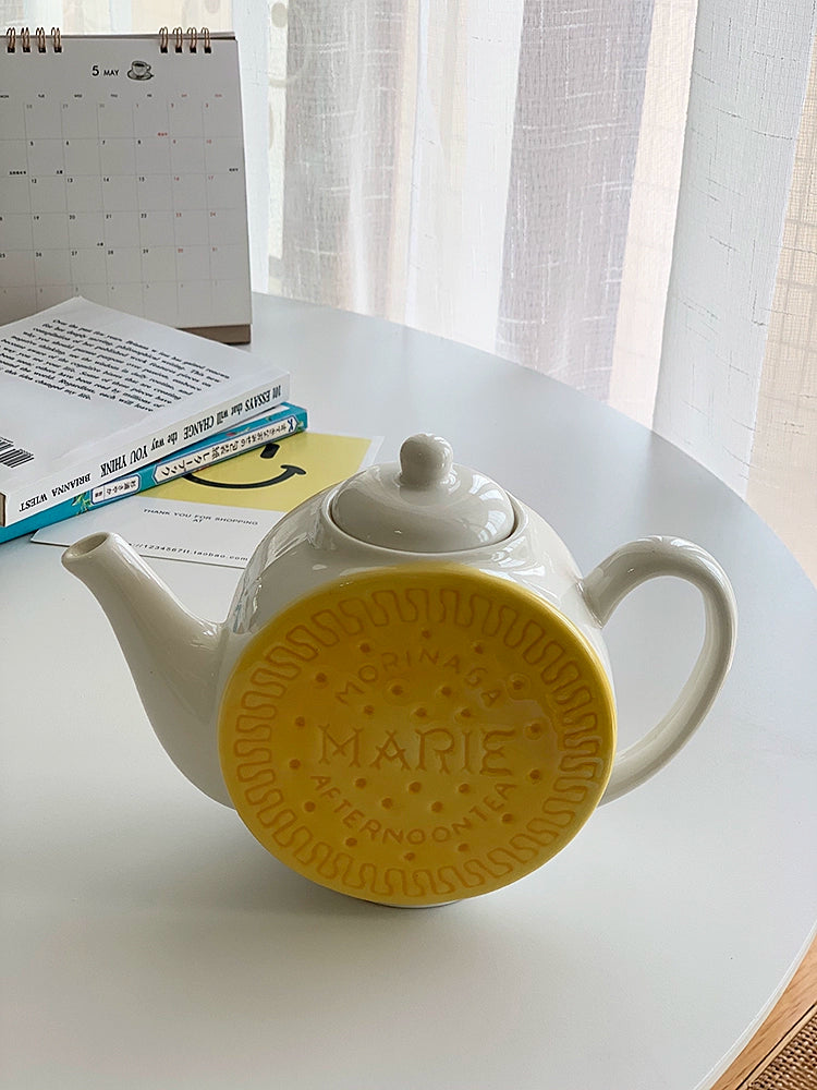 YASUKI Aria Whimsical Layered Burger Ceramic Cup from YASUKI