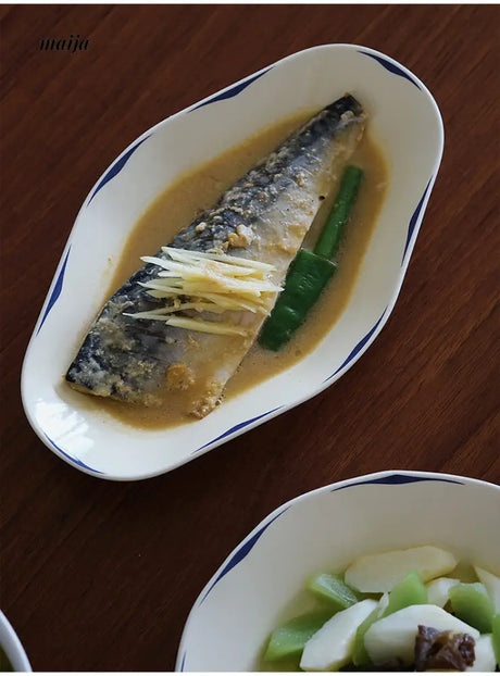 Vintage Cream Stripe Plate from momo's talk