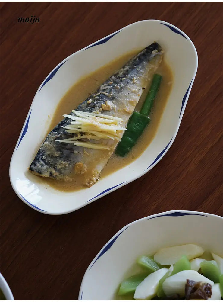 Vintage Cream Stripe Plate from momo's talk