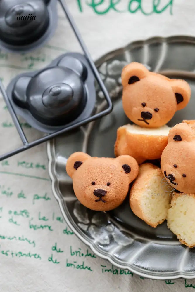 Lovely Bear Muffin Tin from maija