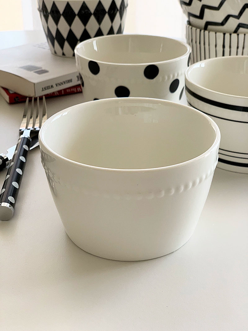 YASUKI Amara Elegant Black-White Ceramic Salad Bowl from YASUKI