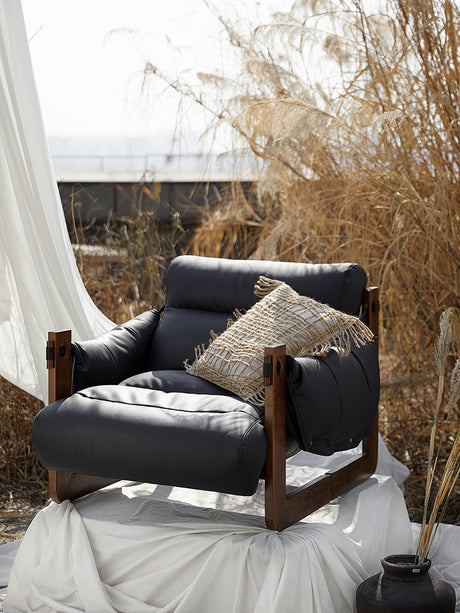 QUANMU Isolde Vintage Leather Lounge Chair from QUANMU