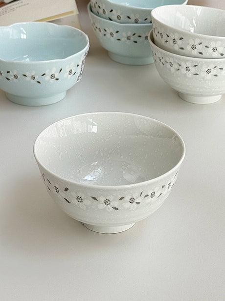 YASUKI Haruki Elegant Snowflake Ceramic Rice Bowl from YASUKI
