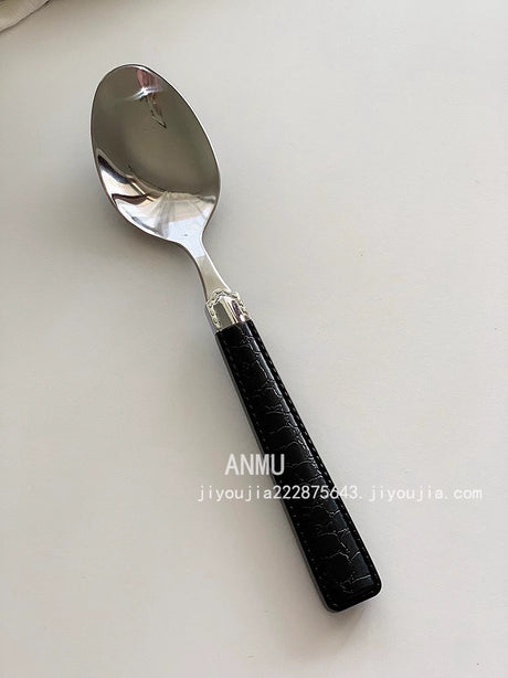 YASUKI Oliver Retro-Cinema Tableware Set from YASUKI