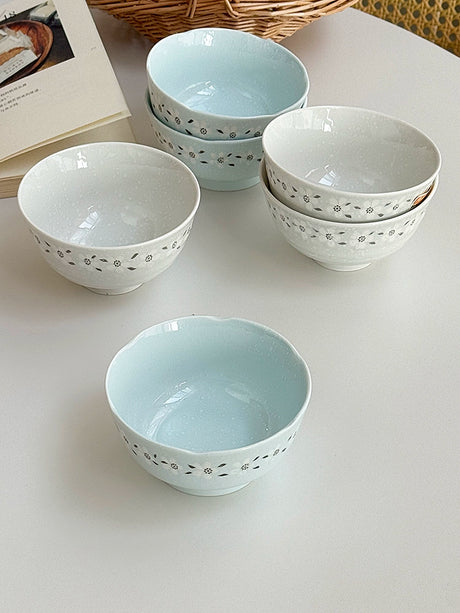 YASUKI Haruki Elegant Snowflake Ceramic Rice Bowl from YASUKI
